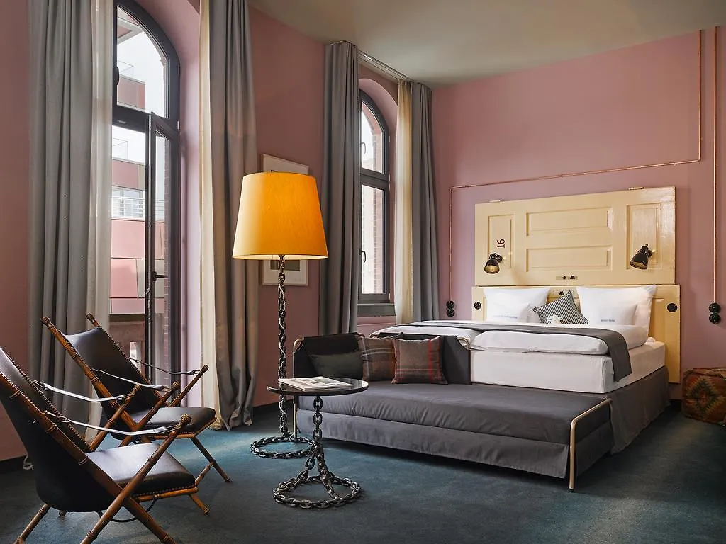 25Hours Hotel Altes Hafenamt Hambourg