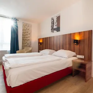 Astor 4*, Munich Germany