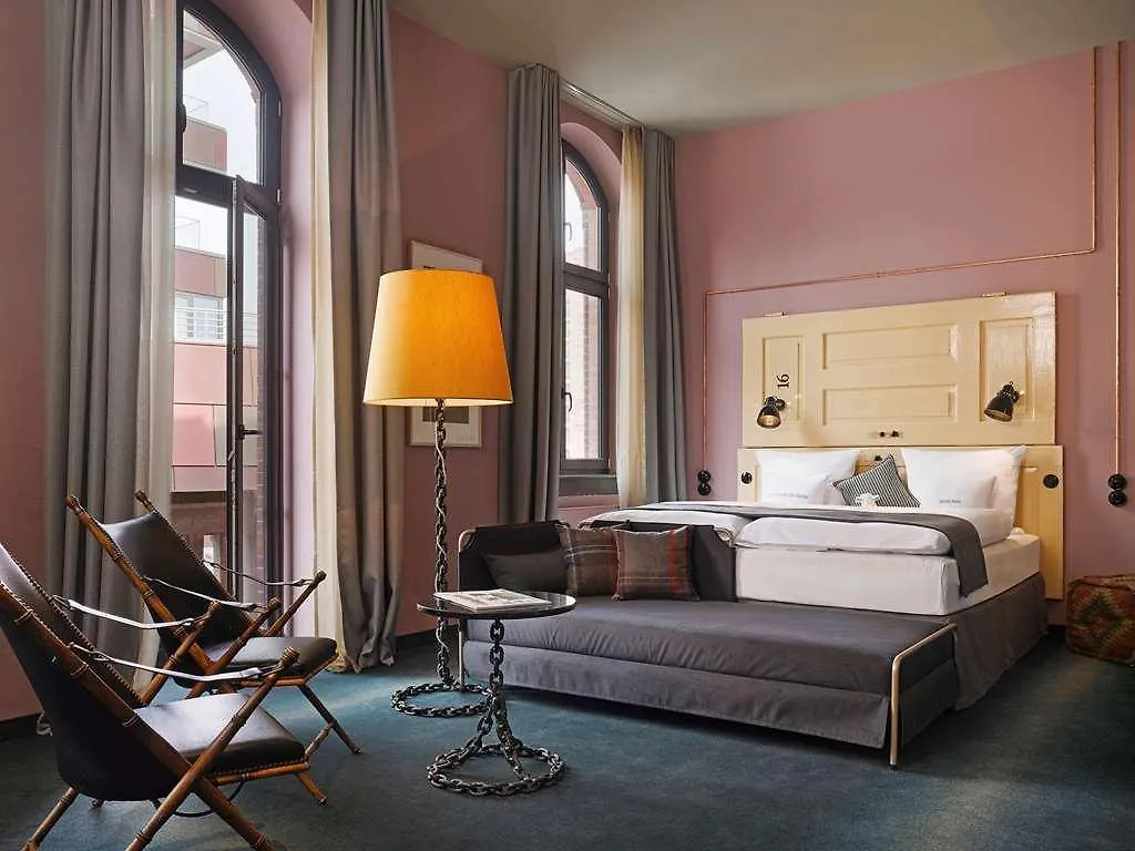 25Hours Hotel Altes Hafenamt Hamburg